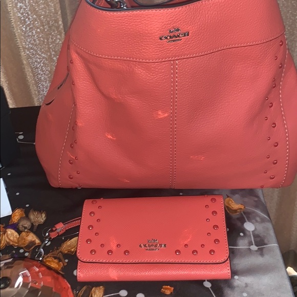 Coach In Handbag bundle Fussia Pink Color - Picture 16 of 16